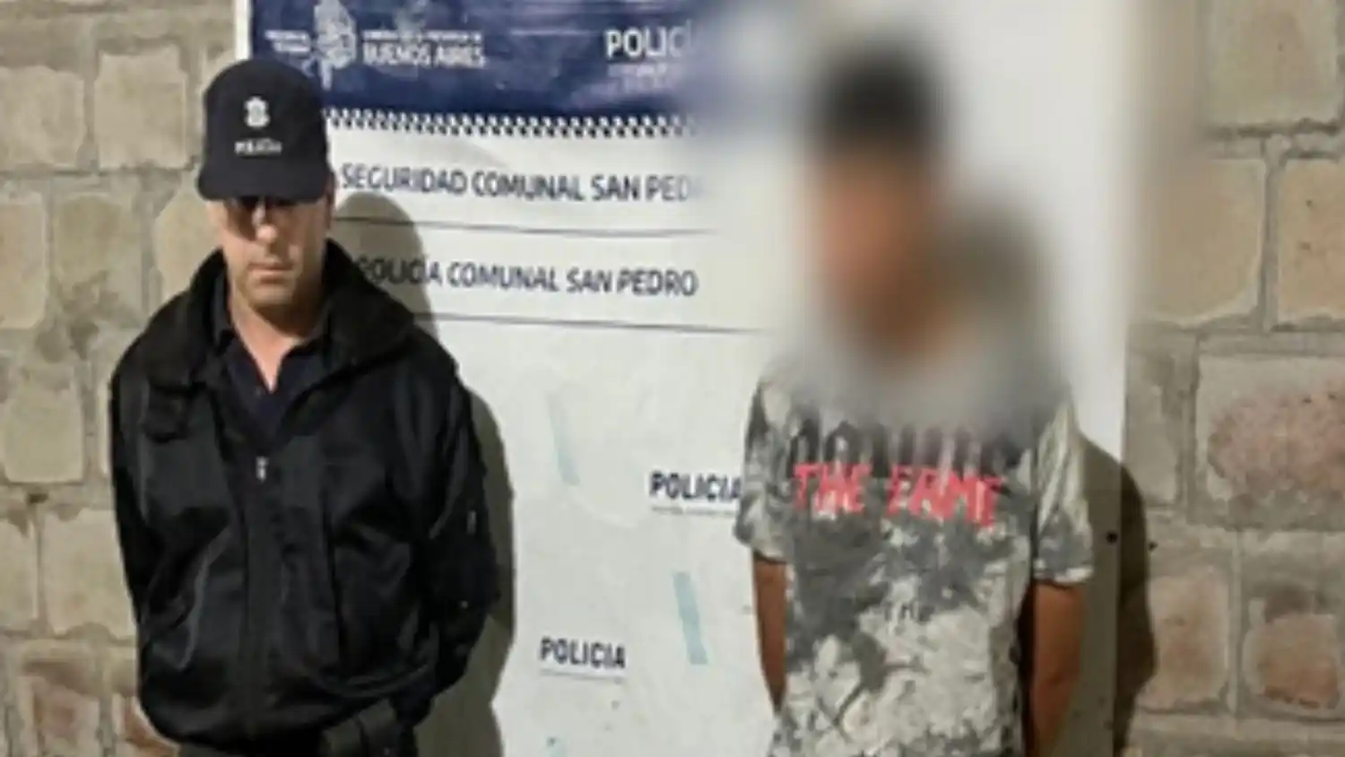 El detenido se encontraba arrojando piedras contra el frente de una vivienda. Foto: Policía San Pedro.