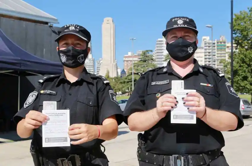 Comenzó la vacunación de personal de fuerzas de seguridad: unos 20 mil agentes serán inmunizados en la provincia