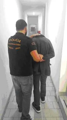 Tiene pedido de captura