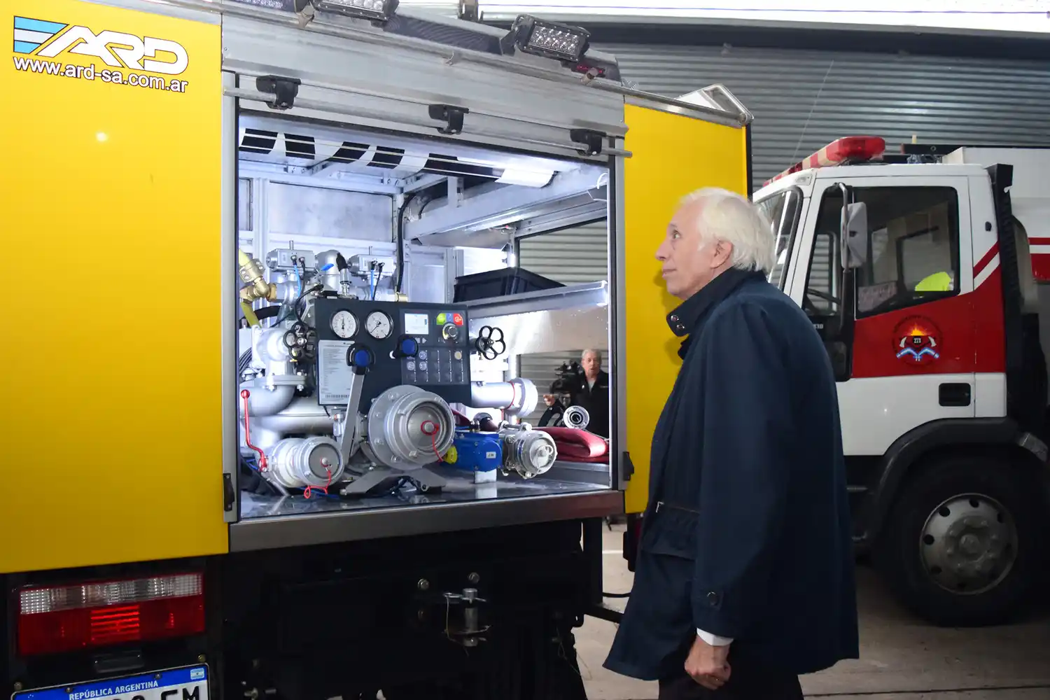 Bomberos de Victoria ya tienen una nueva autobomba forestal