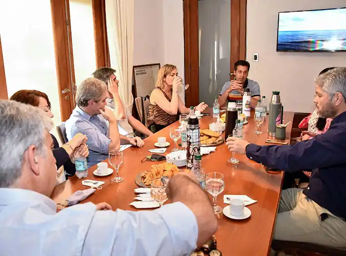 Rojas recibió a los concejales electos y prometió diálogo