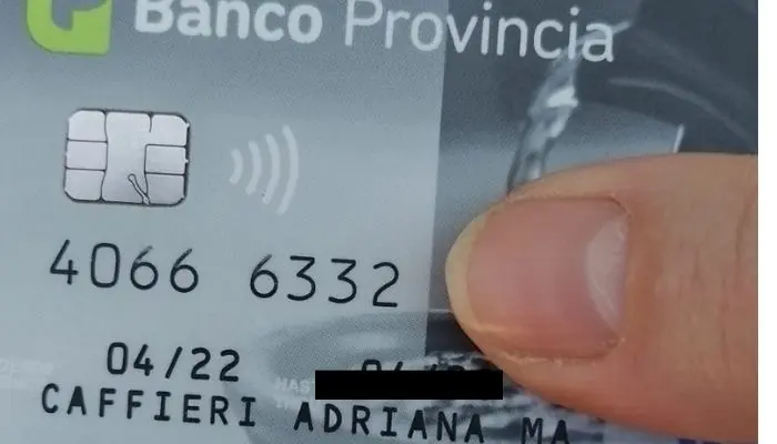 Encontraron tarjeta de Adriana Caffieri