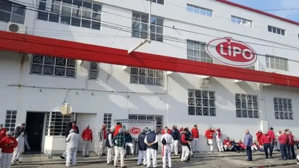 Lanús: una histórica fábrica de caramelos despidió a 25 trabajadores y paralizó su producción