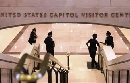 Hubo disparos en el área de visitas del Capitolio de EE.UU.
