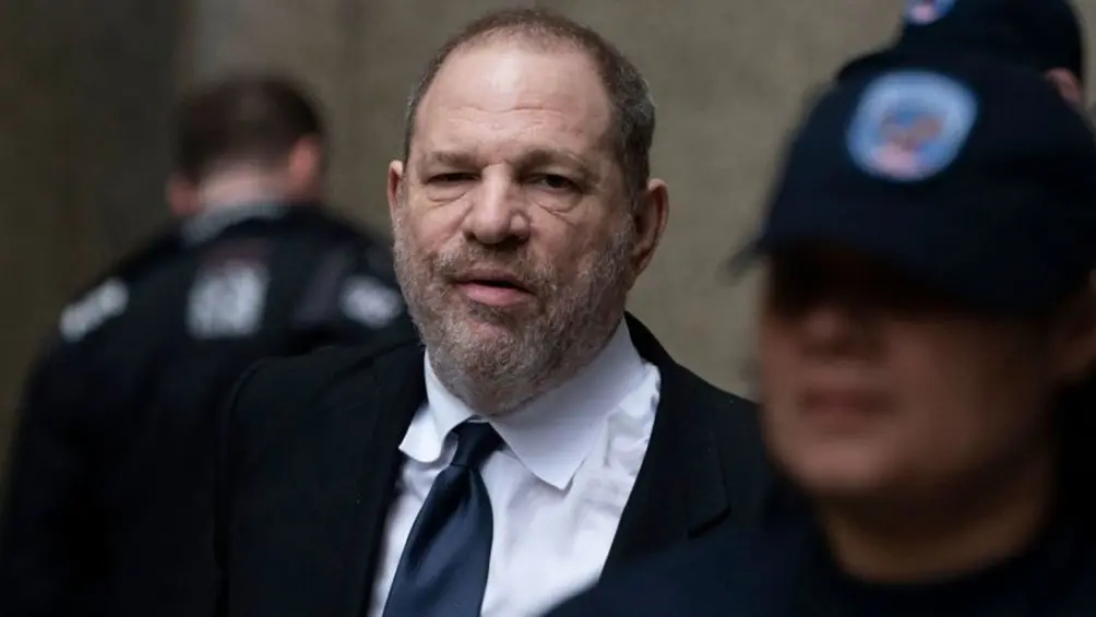Suman un nuevo cargo por delitos sexuales contra Harvey Weinstein