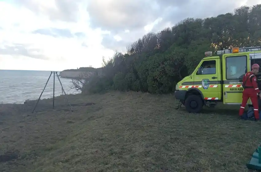 Hallan un cuerpo sin vida en la zona de Acantilados