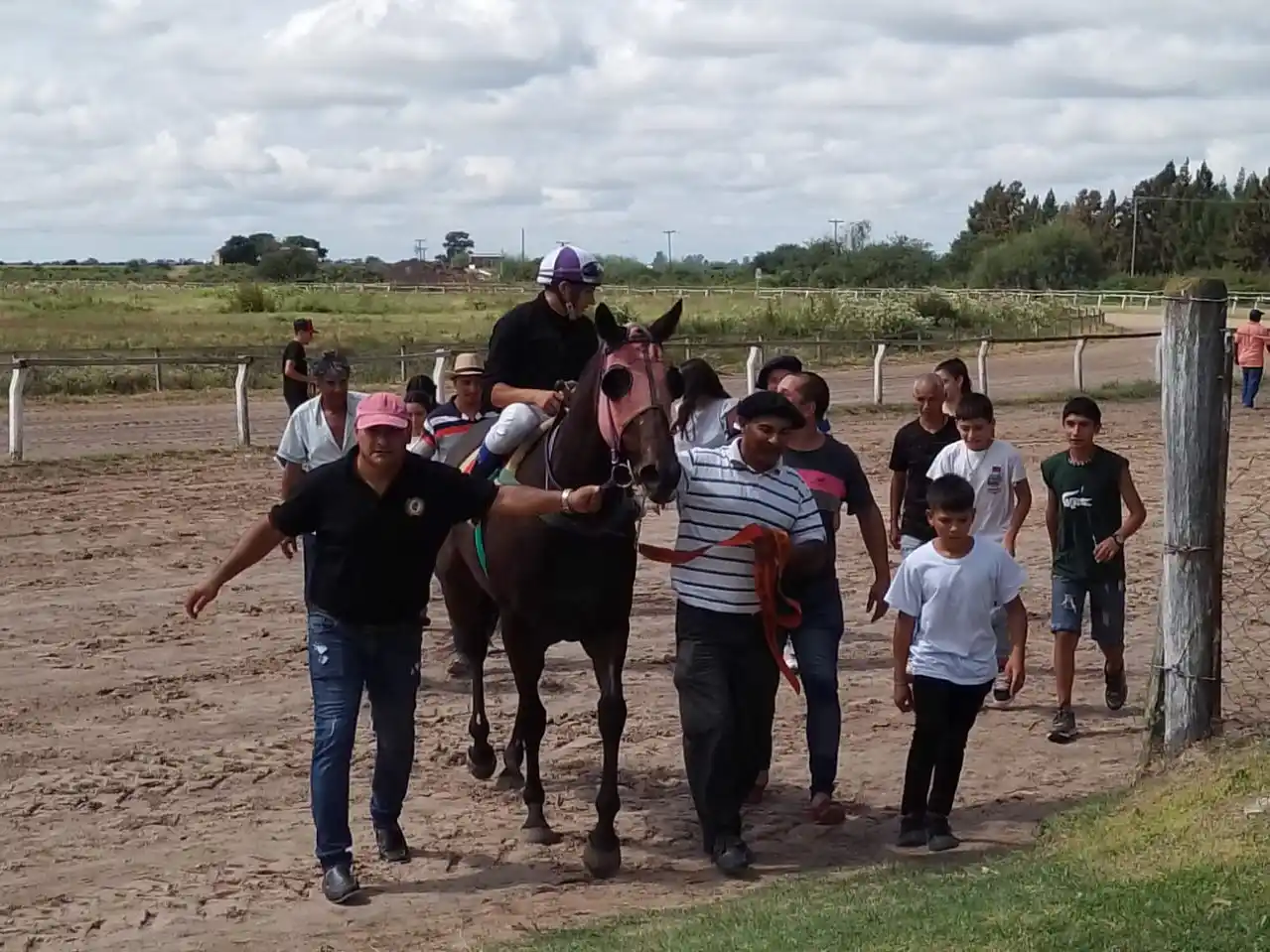 Turf: Radiante Boy y Noah Tom, los ganadores de la Copa Criadores
