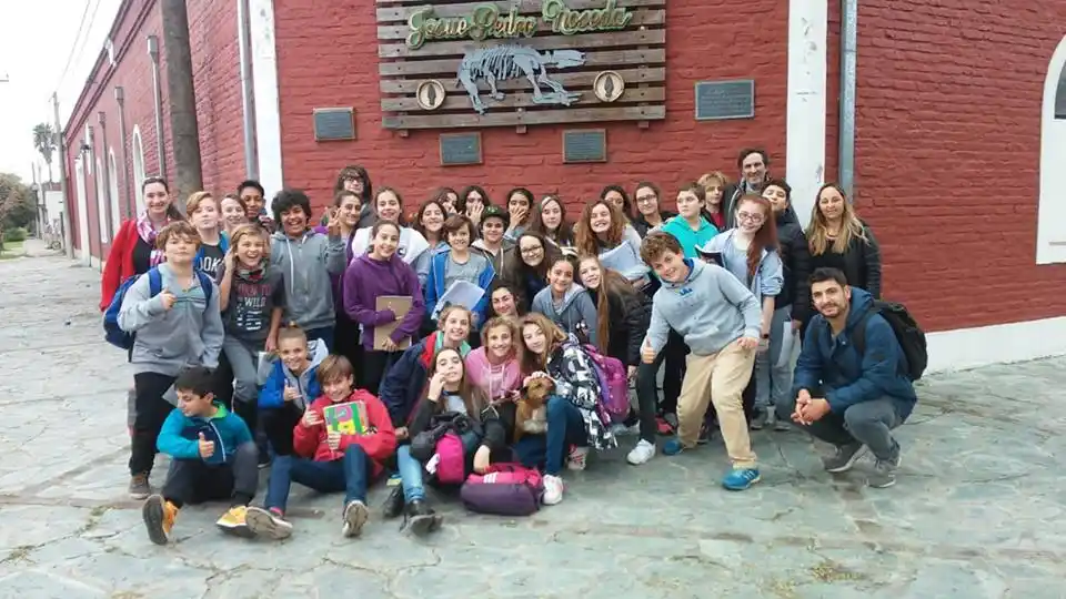 Colegio de Mar del Plata visitó el Museo de Ciencias Naturales