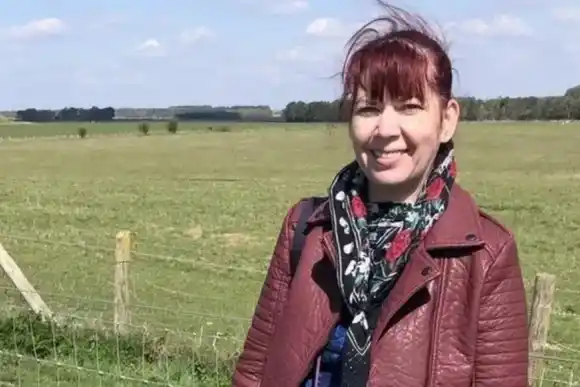 Una mujer sufrió una crisis nerviosa, tomó mucha agua y murió: su marido denuncia negligencia