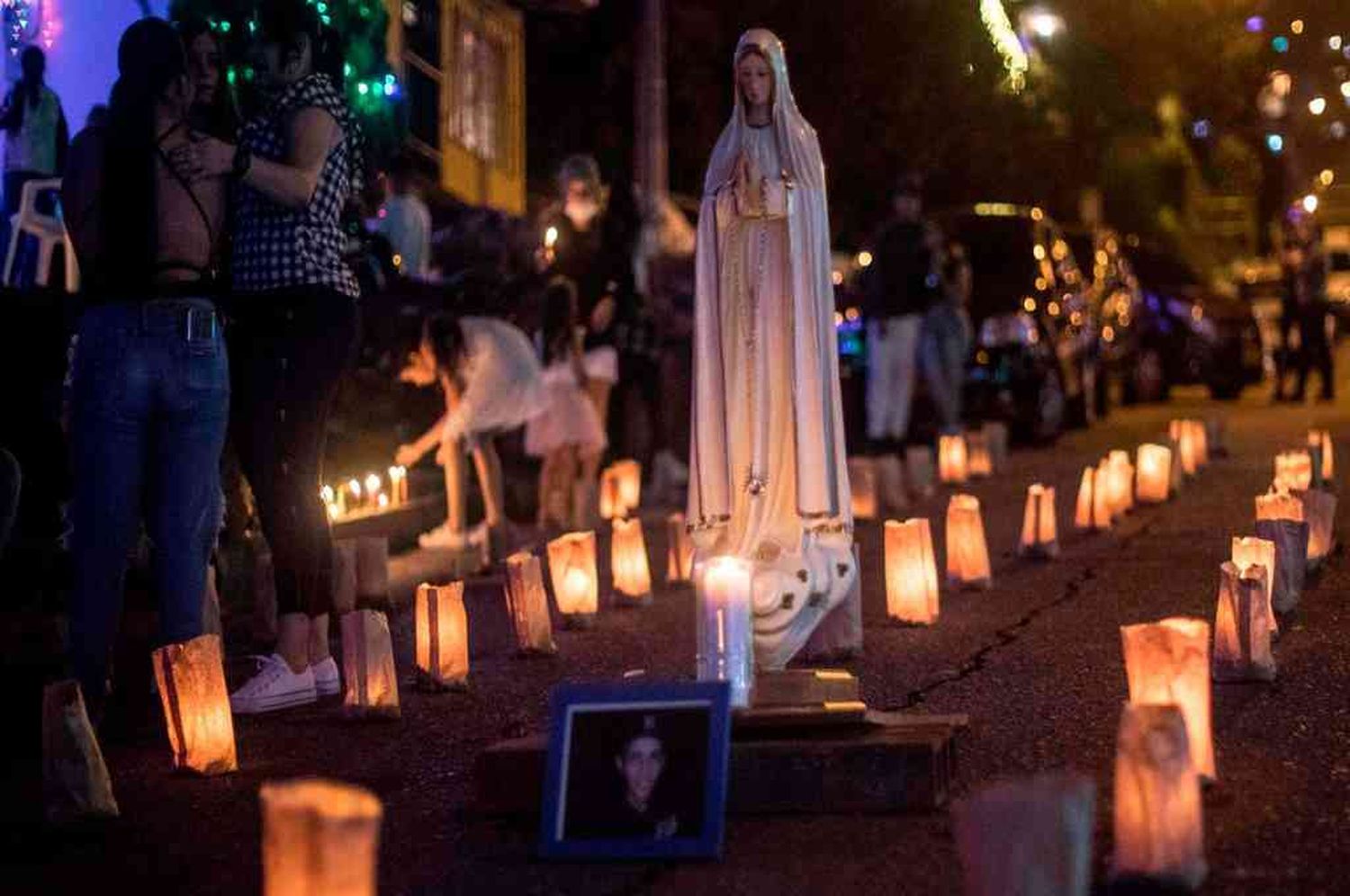 Al menos 47 lesionados por pólvora durante la tradicional noche de velitas en Colombia