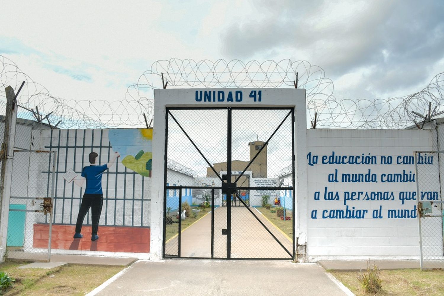 Campana: En una cárcel elaboraron más de 1200 ladrillos para ampliar una biblioteca popular de San Martín