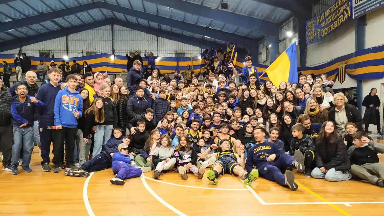 La Fiebre y Venado de fiesta. Centenario es semifinalista de la Liga Federal. Foto: Fabián Gallego