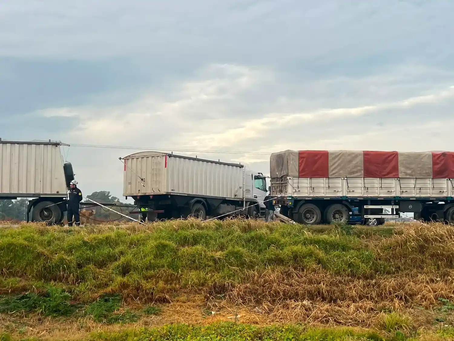 Solicitan testigos y material audiovisual para esclarecer un accidente ocurrido el 4 de junio en el kilómetro 634,5 de la ruta nacional 33, cerca de la VTV de Venado Tuerto.