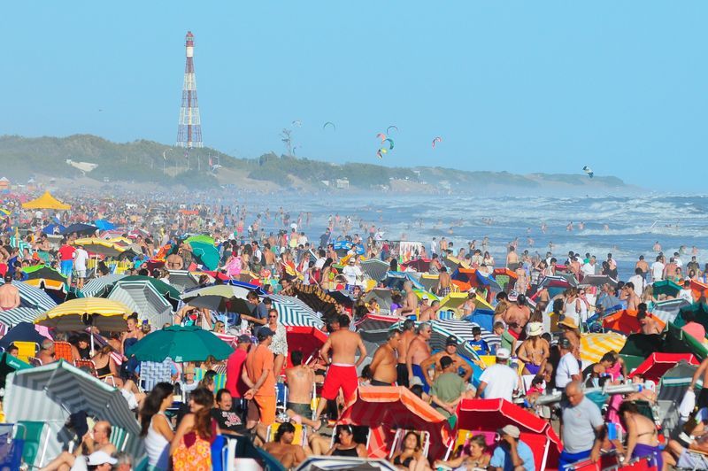 Verano 2024: Monte Hermoso despidió enero con una ocupación promedio del 83%