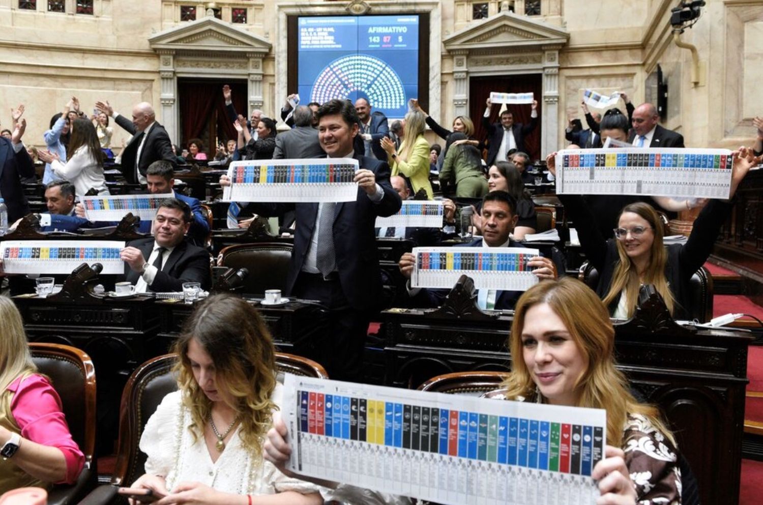 Promulgaron la ley de la Boleta Única Papel que comenzará a funcionar en las elecciones de 2025