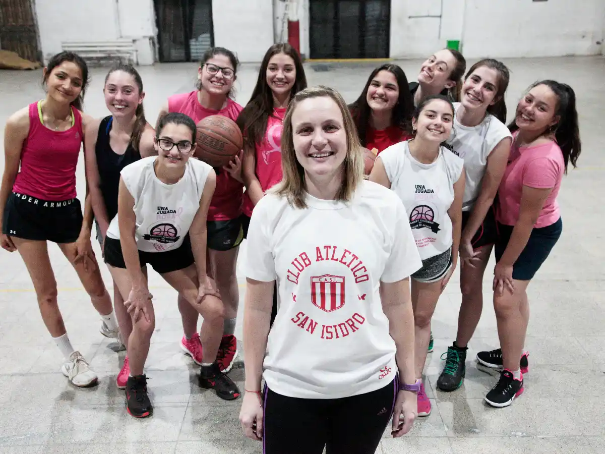 Docente del básquet femenino