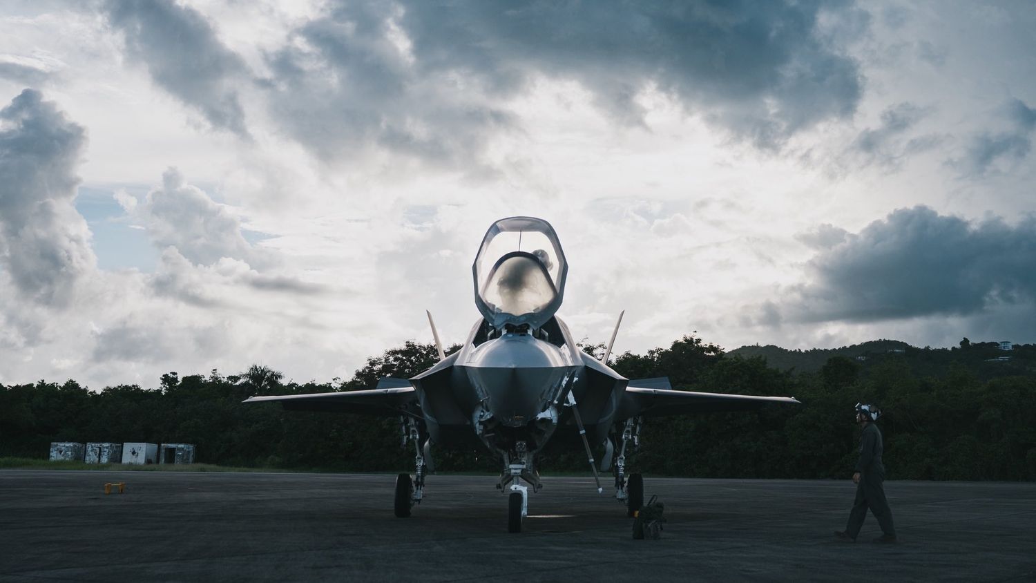 Aviones de combate sigilosos F-35B Lightning II del Escuadrón de Ataque de Cazas 225 de la Marina en Puerto Rico.