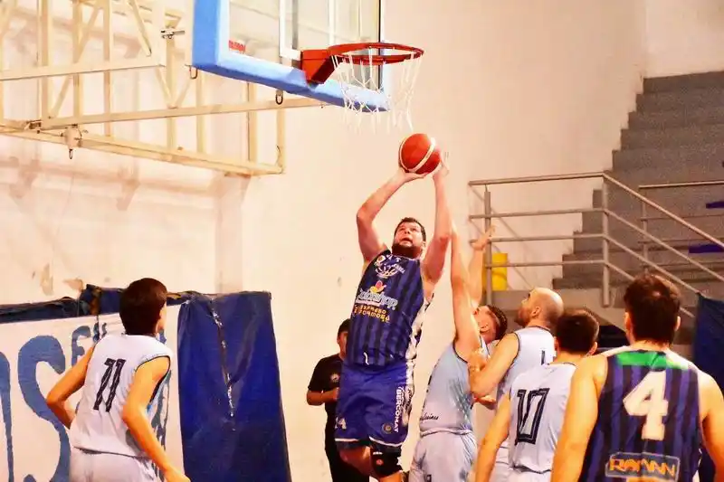 Sol de América derrotó a
Argentinos del Norte y lidera