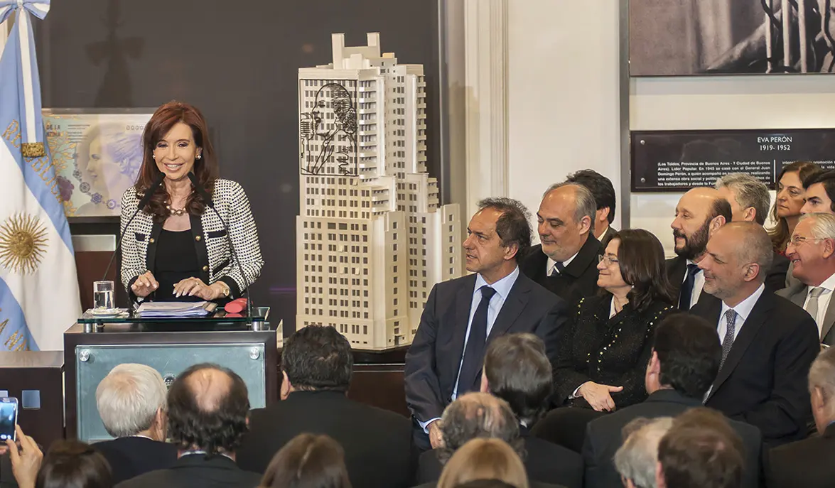 Cristina encabeza acto en Casa Rosada para refinanciar deuda con provincias