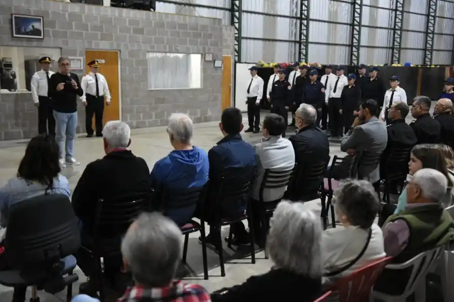 Luis Castellano participó del 139° de Bomberos Voluntarios