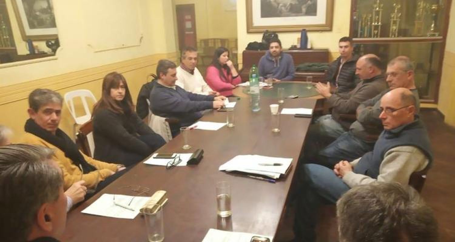 El Centro de Comercio se quejó por la “indiferencia” de los concejales, antes de la asamblea de Mayores Contribuyentes