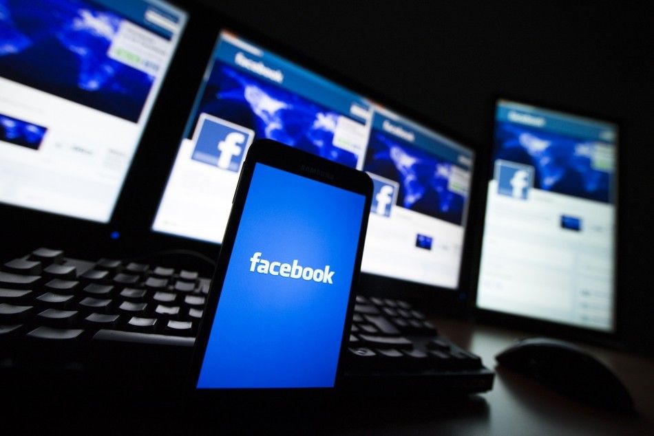 Sonríe, Facebook te está grabando