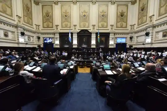 Con apoyo peronista y gesto a intendentes, Vidal tiene el Presupuesto para 2019