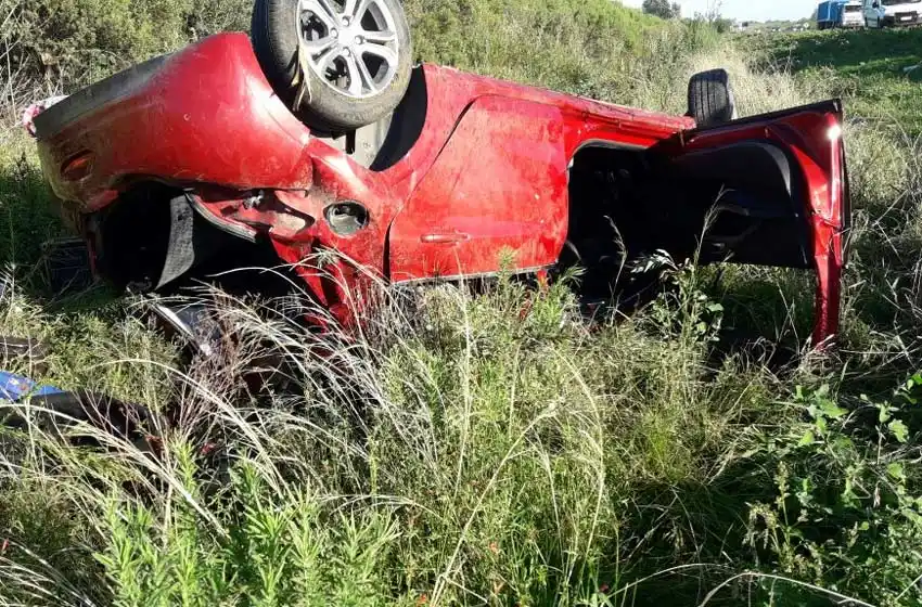 Conductor herido tras vuelco en la autopista Rosario – Santa Fe