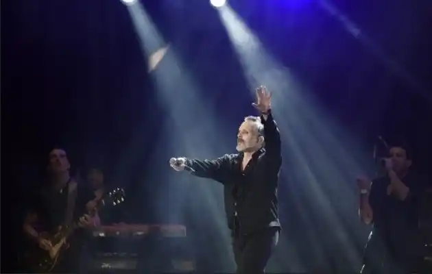 Miguel Bosé reactiva sus redes sociales