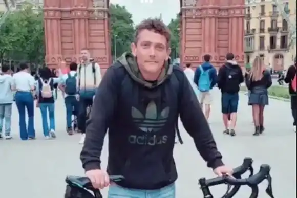 Apareció el tesorero desaparecido en Lincoln tras retirar $11 millones del banco: lo encontraron meditando en Ushuaia