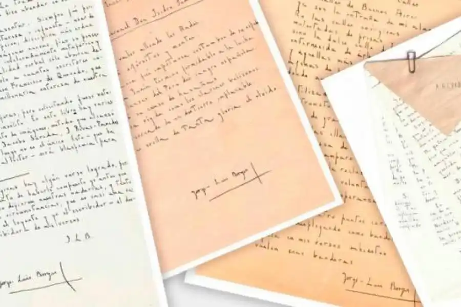 "Fervor de Buenos Aires", el manuscrito de la primera obra de Borges, sale a la venta