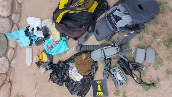 Usaban un drone para entrar drogas a una cárcel: hay dos detenidos
