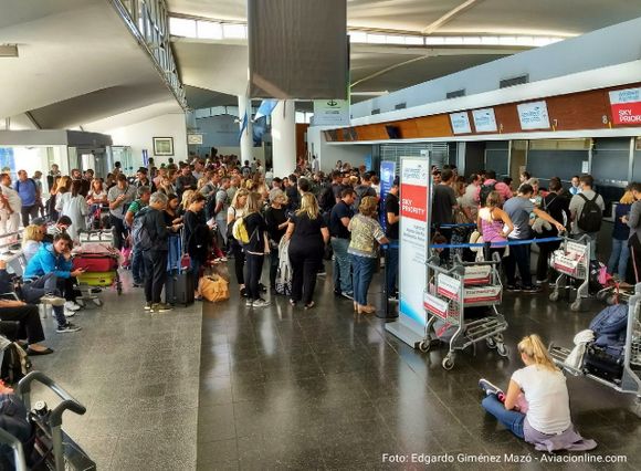 Aerolíneas Argentinas transportará un 8% más de pasajeros durante el feriado largo