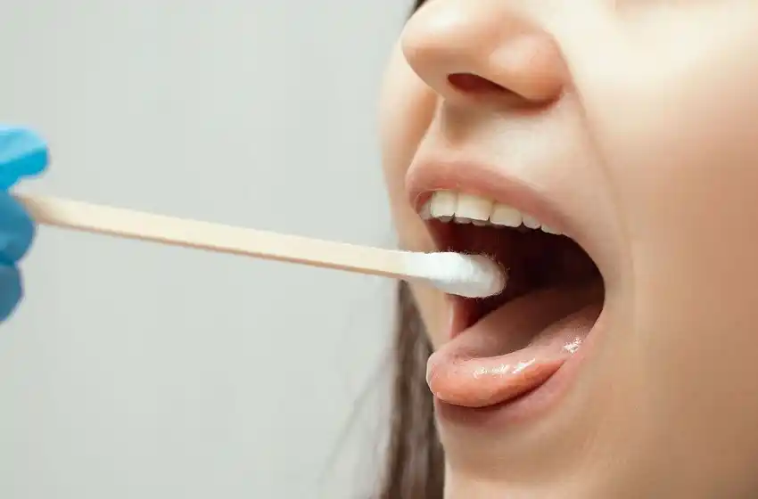 Con los test de saliva se podría detectar el cáncer de mama “en etapa más temprana”