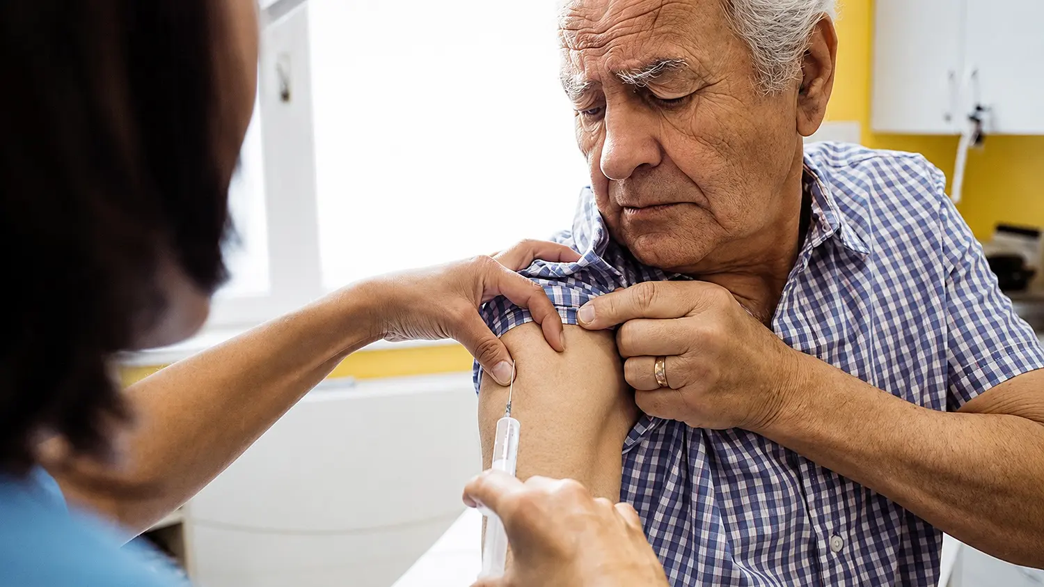 Solo personal de salud superó la meta: alcanzó el 94% de cobertura.
