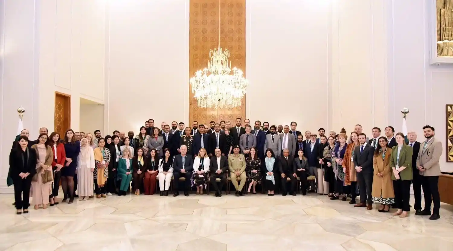 bryan mayer en pakistan - 3