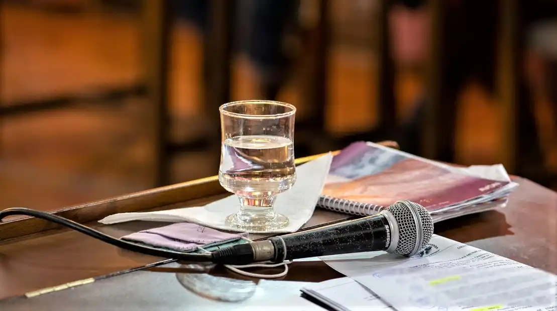 Reducción de dietas y juegos integradores en plazas, los primeros proyectos de Ramón Salazar para el Concejo