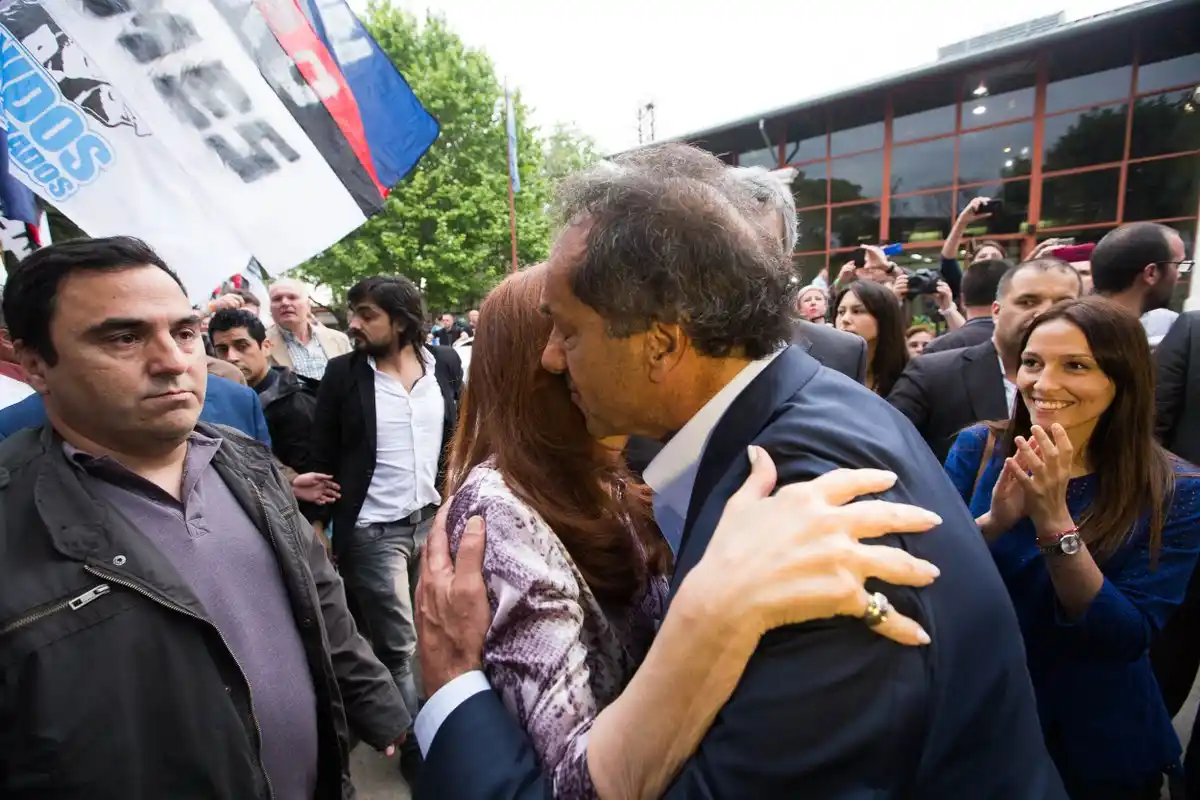 Cristina cuestionó el índice de pobreza en un acto con la presencia de Scioli