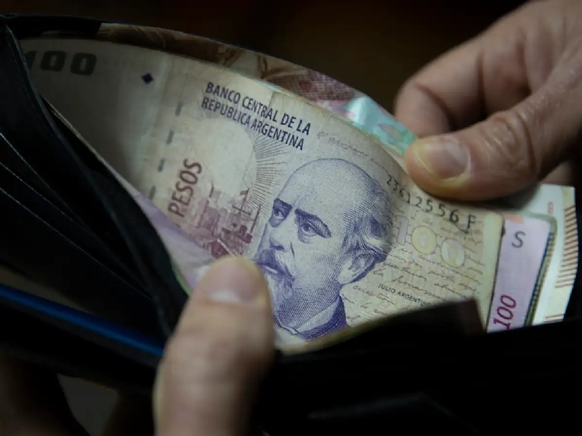 Salario Mínimo: acuerdan aumento del 21% en tres tramos