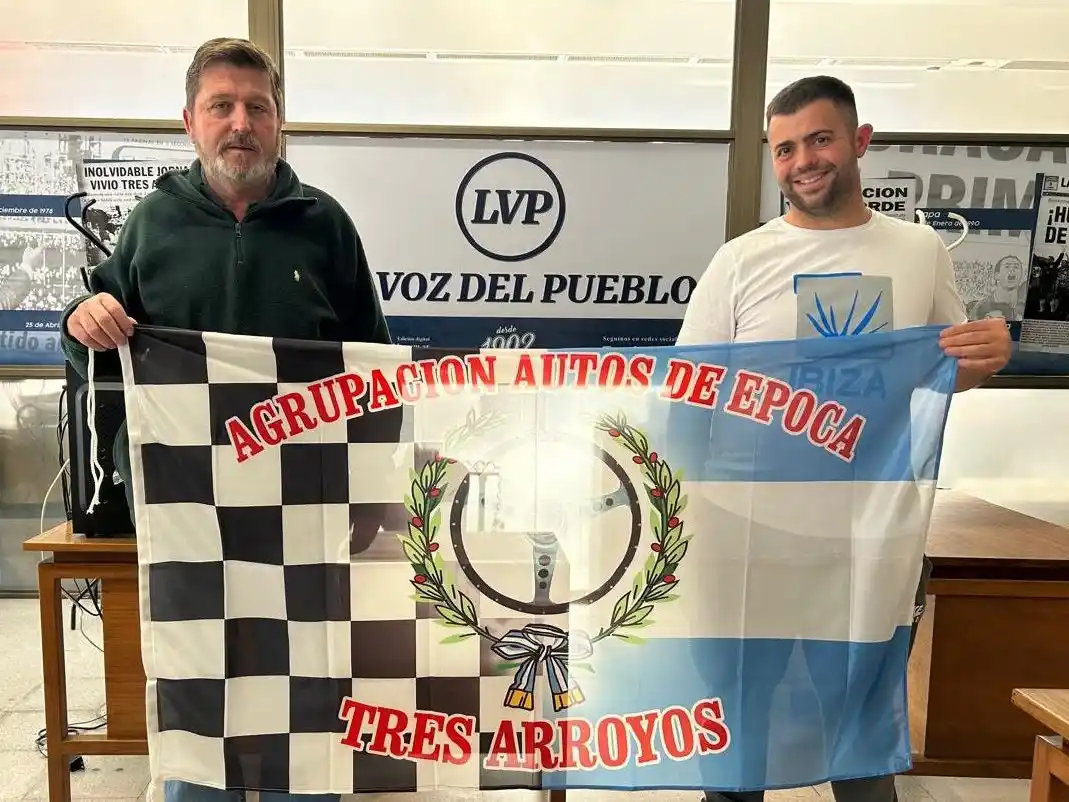 Fabián Borre (59) y Maximiliano D´Annunzio (31) visitaron La Voz del Pueblo para hacer referencia al recambio generacional, a los objetivos a cumplir en 2026 e invitaron a sumarse al grupo a aquel que lo desee con su vehículo. Definieron a AADETA como “una gran familia”