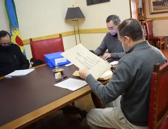 Licitación pública para la compra de una camioneta 4×2 para la comuna local