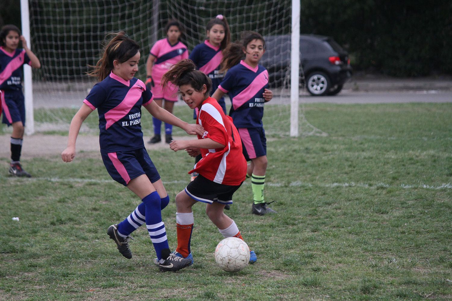 Clubes de barrio critican al Emder por la demora del torneo oficial
