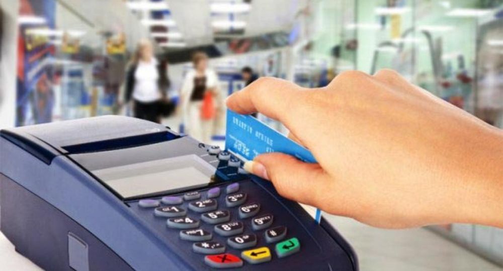 Se extiende el reintegro del 15% para compras con tarjeta de débito