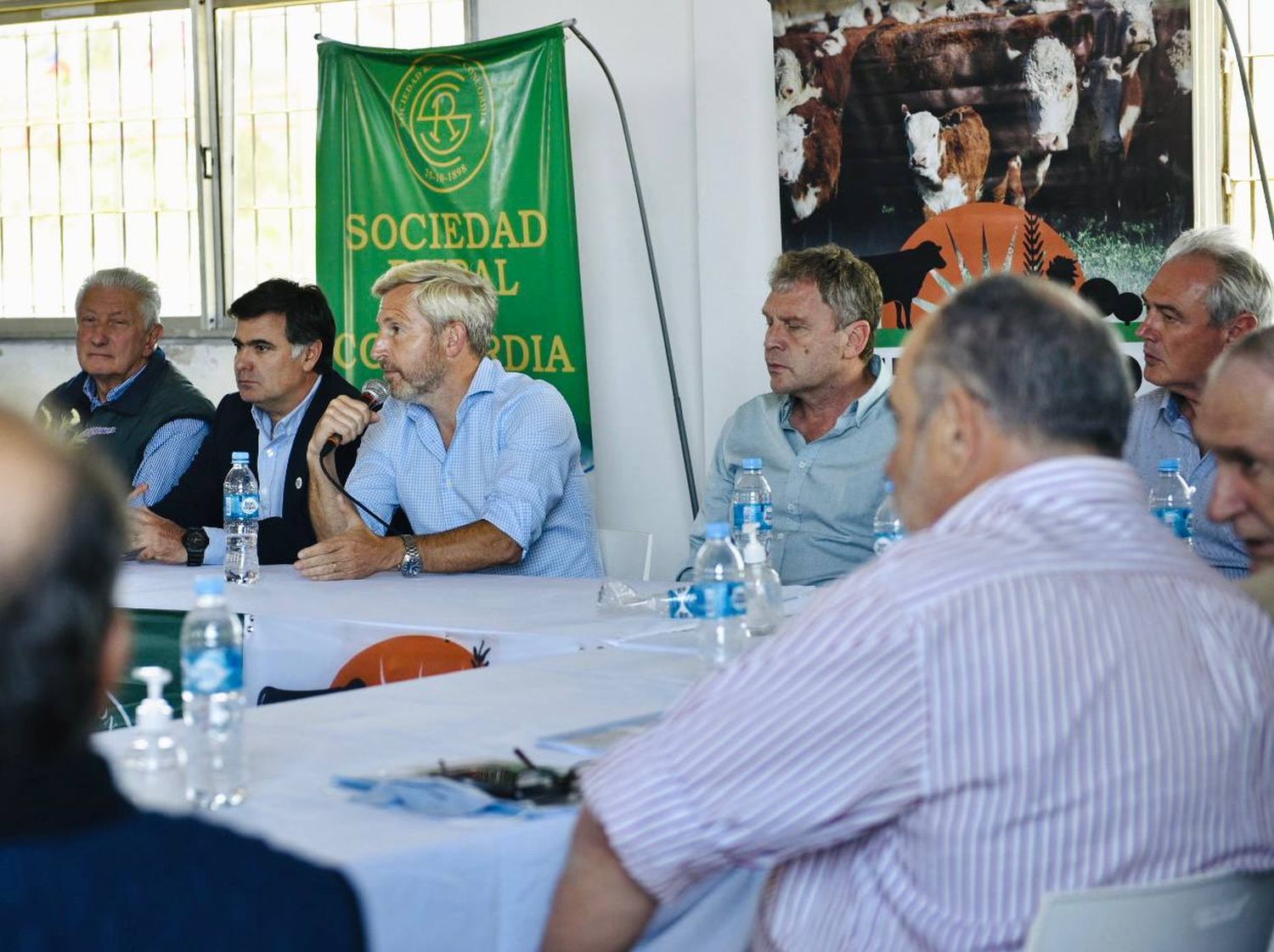 Desde la tribuna de la Mesa de Enlace, Rogelio Frigerio le pegó al Gobierno