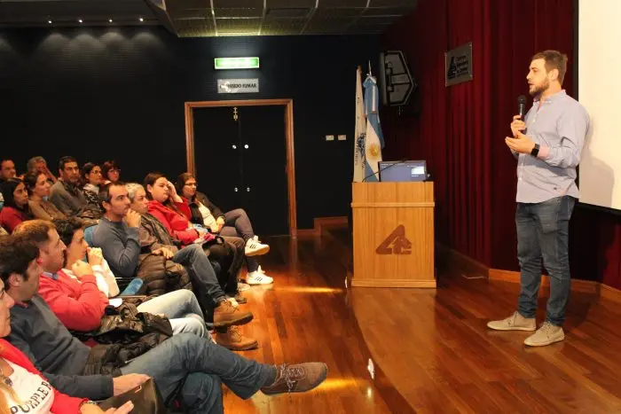 Interés en charla de “grooming”