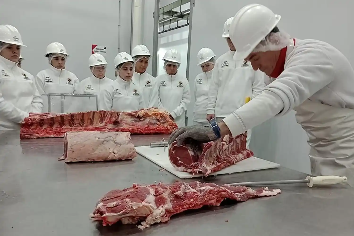 Se inicia un ciclo de formación en la Escuela de Carniceros en Gualeguaychú