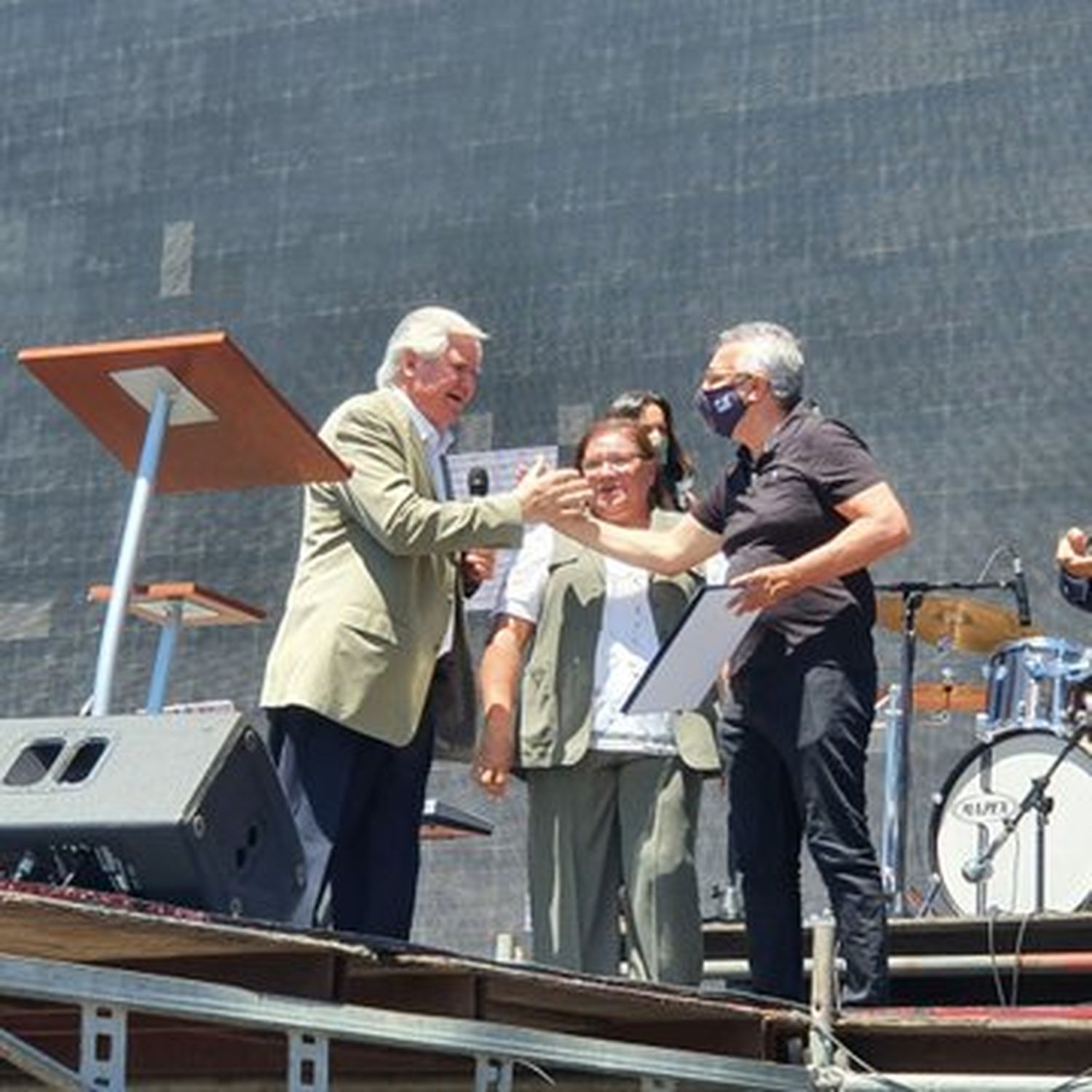 Julio Zamora presente en el cierre de año de Iglesias Unidas de Tigre