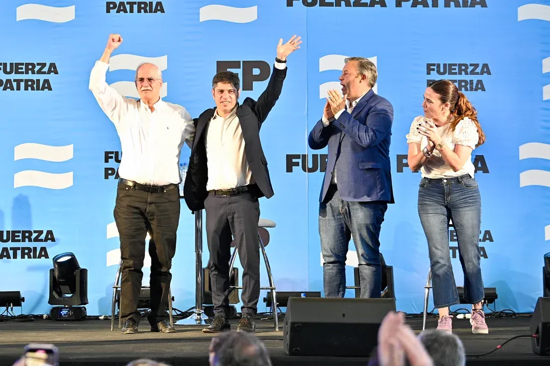 Axel Kiciloff y Jorge Taina en un acto, en la previa del comienzo de la veda electoral