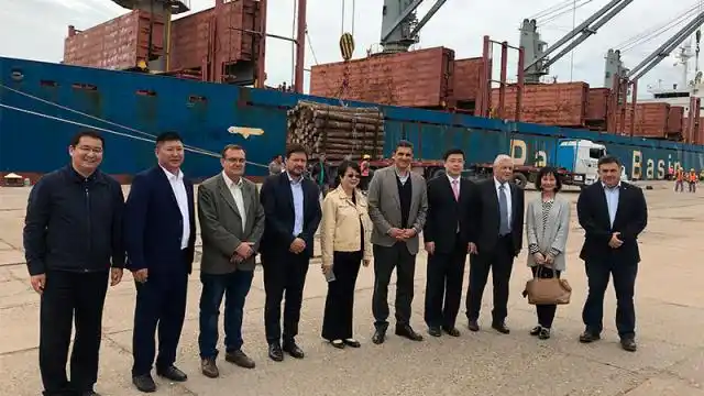 El embajador de China mostró interés en el Puerto de Concepción del Uruguay
