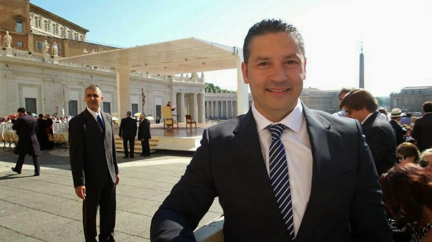 Polémica en Merlo: Menéndez hizo 30 viajes al exterior en apenas dos años de gestión